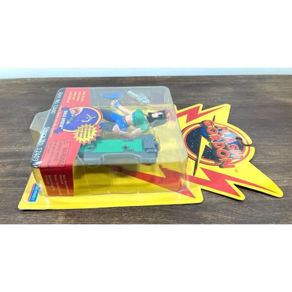 1996 FLASH GORDON Dale Arden Action Figure NEW ON CARD Playmates Animated Series - Picture 7 of 7